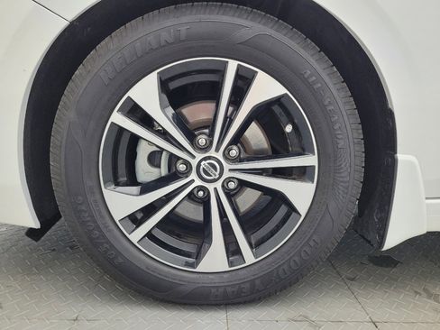 Used 2023 Nissan Sentra SV FWD image 31