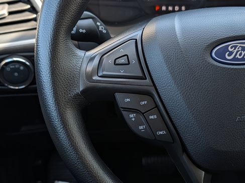 Certified 2024 Ford Edge SE image 24