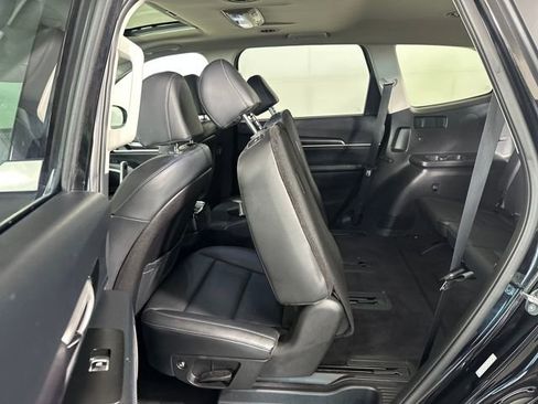 Used 2025 Kia Telluride S image 25
