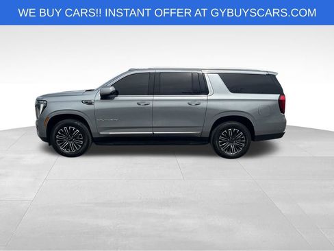 Used 2025 GMC Yukon XL Elevation image 3