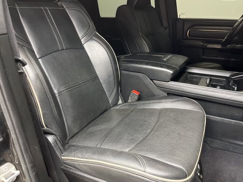 Used 2020 RAM 3500 Limited w/ Black Appearance Package image 17