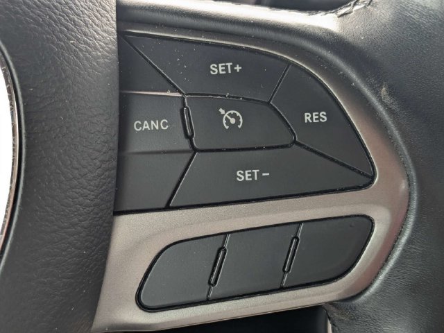 Used 2020 Dodge Challenger SXT w/ Plus Package RWD image 26