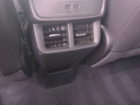 Used 2025 Chevrolet Equinox LT FWD image 20