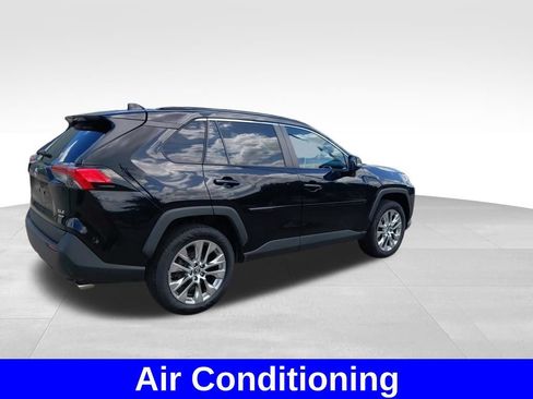 Used 2019 Toyota RAV4 XLE Premium w/ Advanced Technology Package AWD/4WD image 7