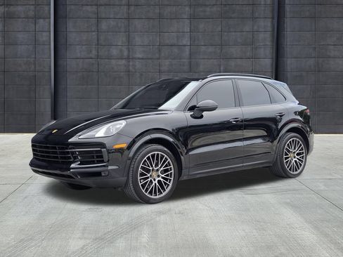 Used 2020 Porsche Cayenne AWD/4WD image 1