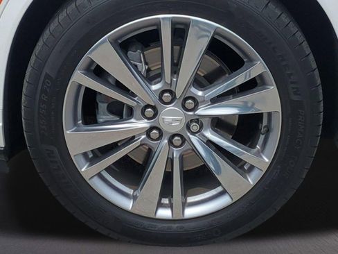 Certified 2023 Cadillac XT6 Premium Luxury FWD image 19