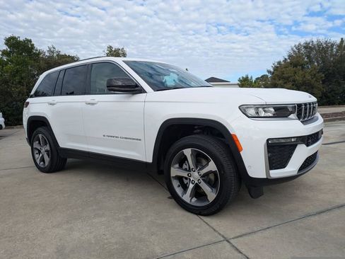 New 2026 Jeep Grand Cherokee Limited image 2
