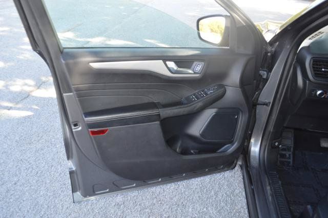 Used 2021 Ford Escape SE w/ SE Sport Appearance Package FWD image 11