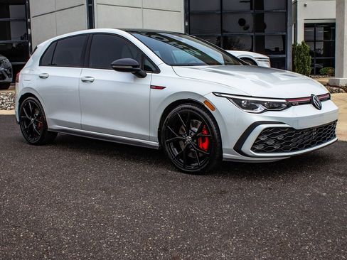 Used 2024 Volkswagen GTI SE image 3