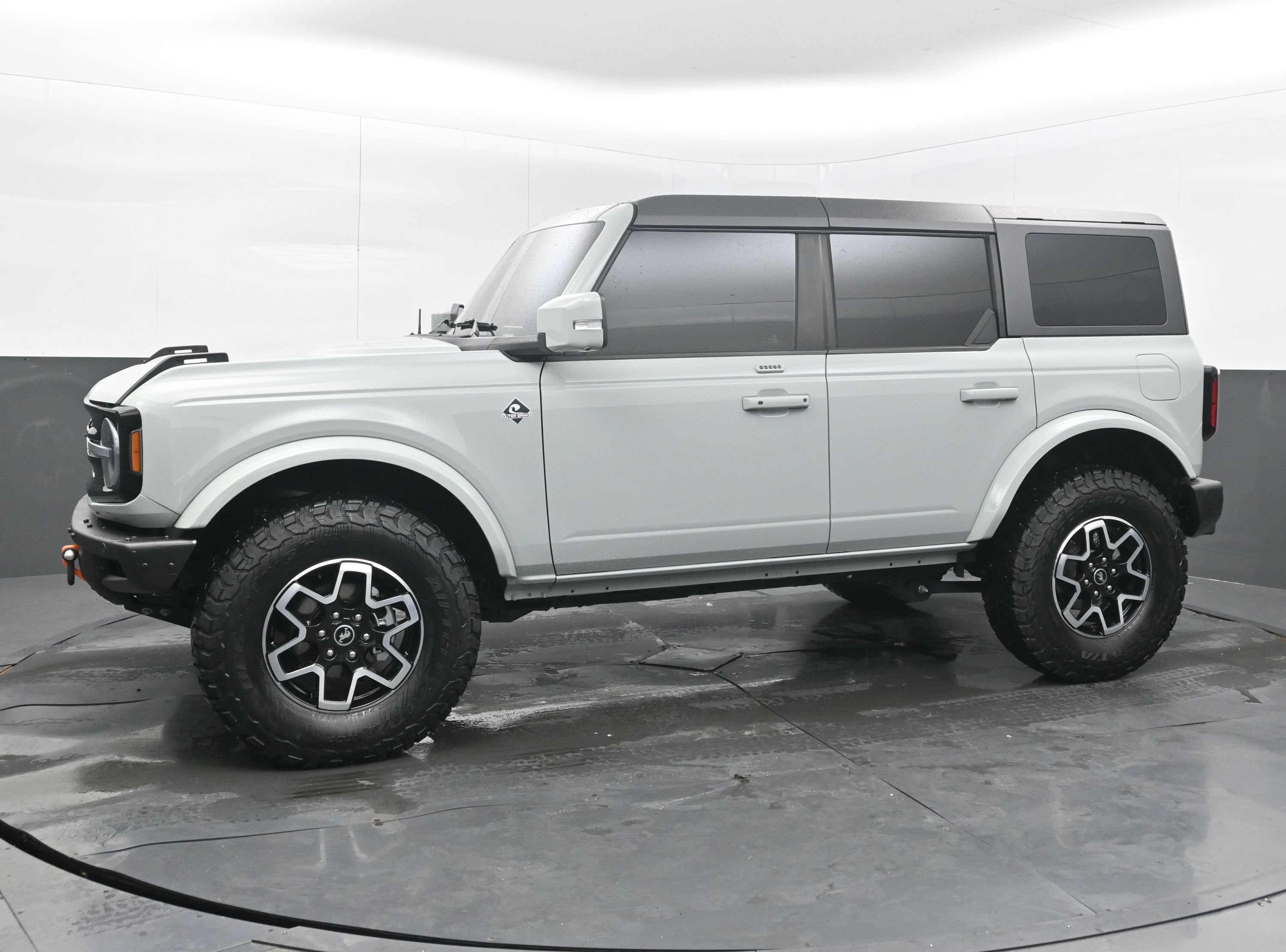 Used 2023 Ford Bronco Outer Banks AWD/4WD image 5
