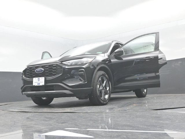 Certified 2025 Ford Escape ST-Line AWD/4WD image 31