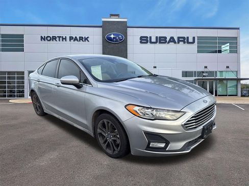 Used 2020 Ford Fusion SE w/ Equipment Group 151A FWD image 1