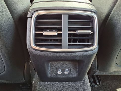 Used 2026 Genesis G70 2.5T RWD image 17