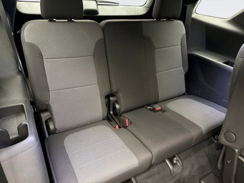 Used 2023 Chevrolet Traverse LT image 20