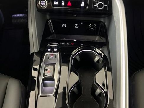Certified 2025 Audi Q5 Premium w/ Convenience Package AWD/4WD image 27