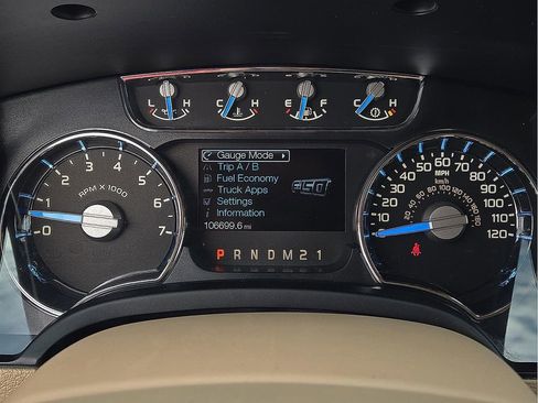 Used 2014 Ford F150 King Ranch w/ King Ranch Luxury Package image 18