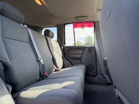 Used 2006 Jeep Liberty Sport AWD/4WD image 24