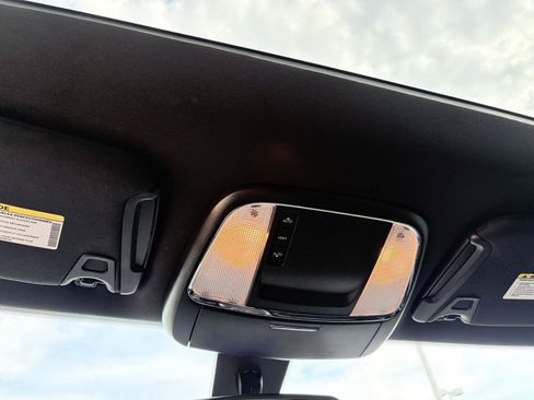 Used 2021 Dodge Charger SXT w/ Leather Interior Group RWD image 22