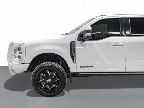 Used 2023 Ford F350 Lariat w/ Lariat Ultimate Package image 12