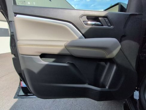 Certified 2024 Chevrolet Colorado ZR2 w/ Technology Package AWD/4WD image 23
