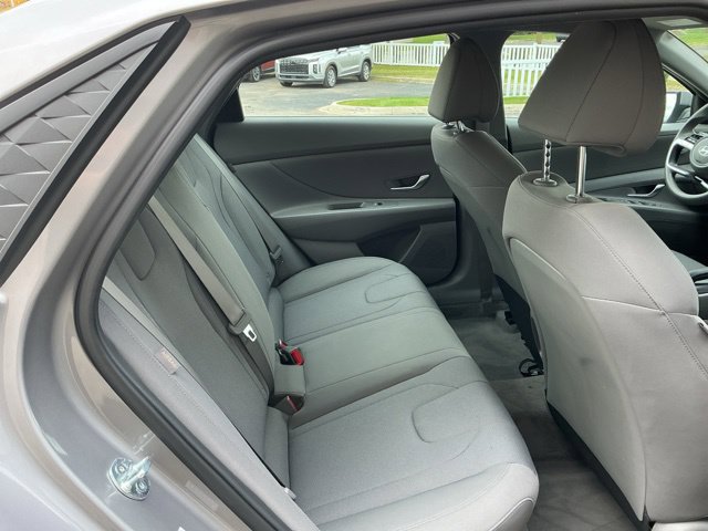 Used 2024 Hyundai Elantra SE FWD image 36