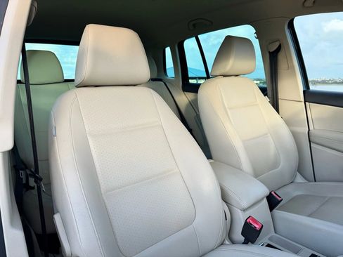 Used 2014 Volkswagen Tiguan SE image 26