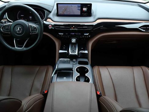 Certified 2024 Acura MDX FWD w/ Technology Package image 10