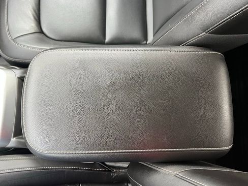 Used 2022 Chevrolet Colorado LT w/ Luxury Package image 29