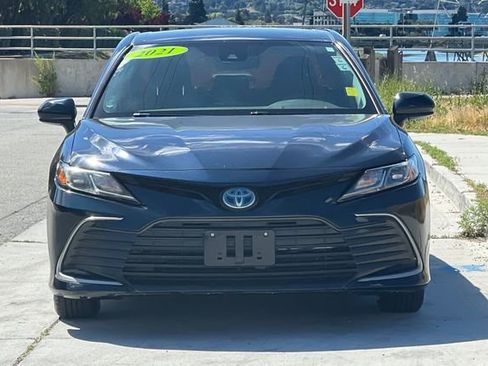 Used 2021 Toyota Camry LE image 9