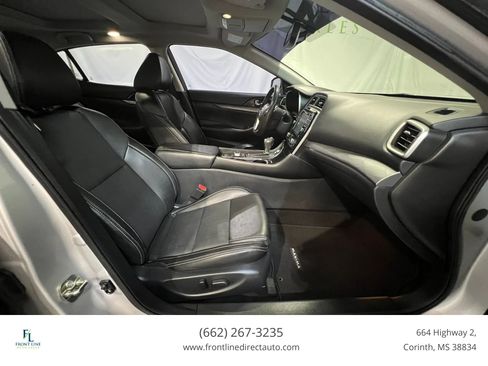 Used 2017 Nissan Maxima 3.5 SL FWD image 18