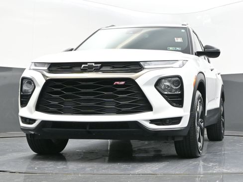 Used 2023 Chevrolet TrailBlazer RS w/ Sun and Liftgate Package image 39