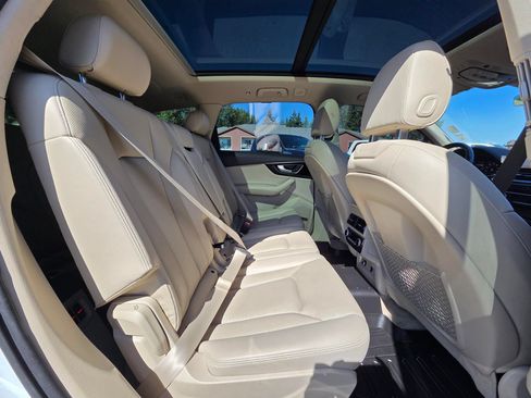 Used 2019 Audi Q7 3.0T Premium Plus w/ Premium Plus Package AWD/4WD image 32