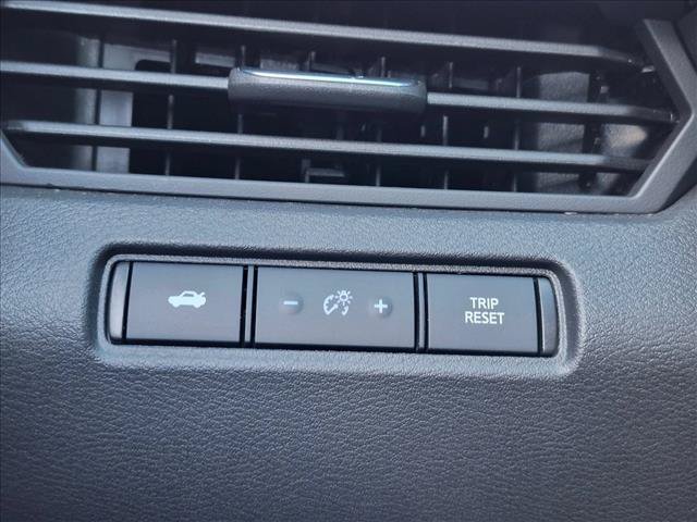 Used 2025 Nissan Altima 2.5 SV FWD image 9
