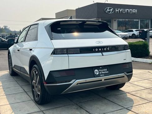 Certified 2024 Hyundai Ioniq 5 SE AWD/4WD image 9