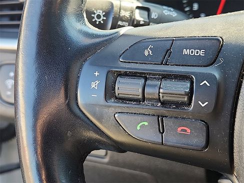 Used 2016 Kia Sorento SX image 23