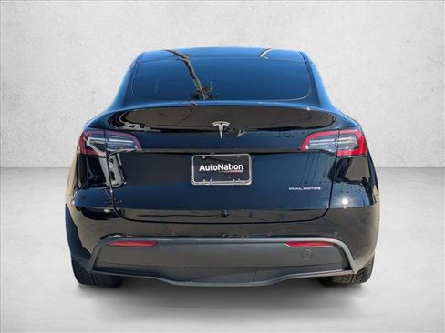 Used 2021 Tesla Model Y Long Range image 7