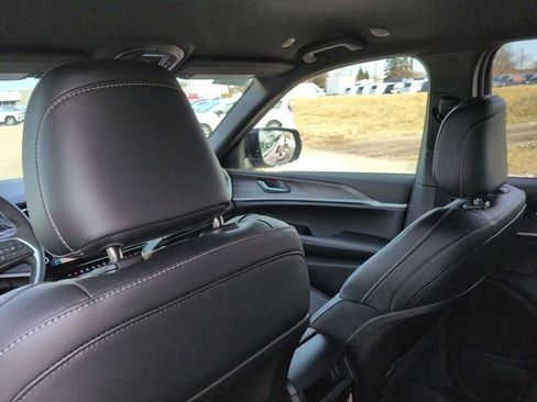 New 2026 Jeep Grand Cherokee Laredo image 27