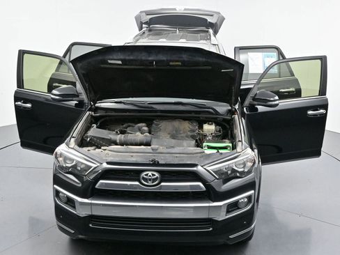 Used 2018 Toyota 4Runner Limited AWD/4WD image 51