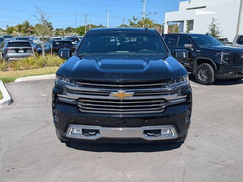 Used 2019 Chevrolet Silverado 1500 High Country w/ Technology Package AWD/4WD image 2