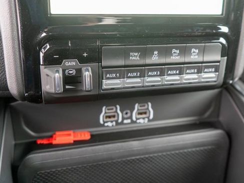 New 2026 RAM 2500 Big Horn AWD/4WD image 19