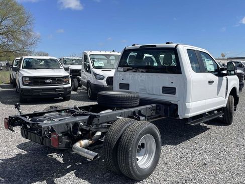 New 2026 Ford F350 XL AWD/4WD image 3