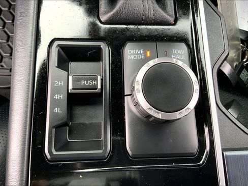 Used 2025 Toyota Tundra Platinum image 34