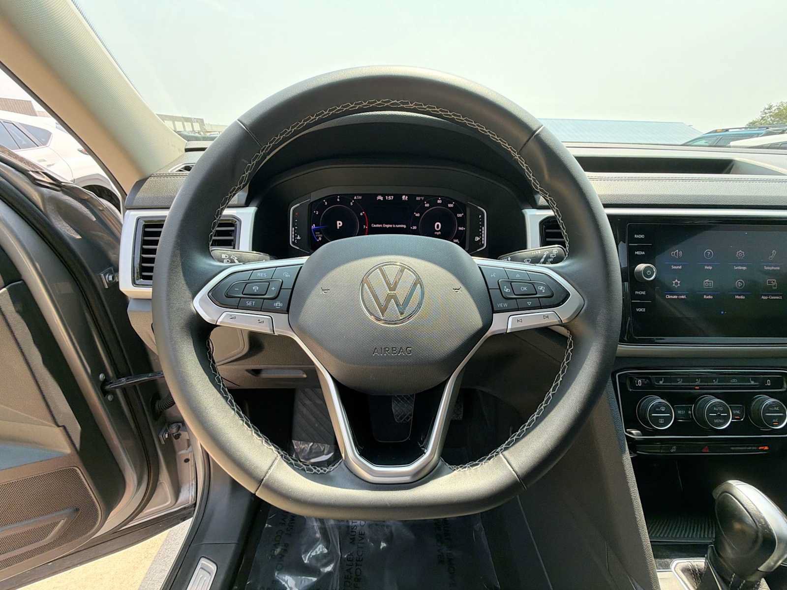 Used 2022 Volkswagen Atlas SE w/ Panoramic Sunroof Package AWD/4WD image 5