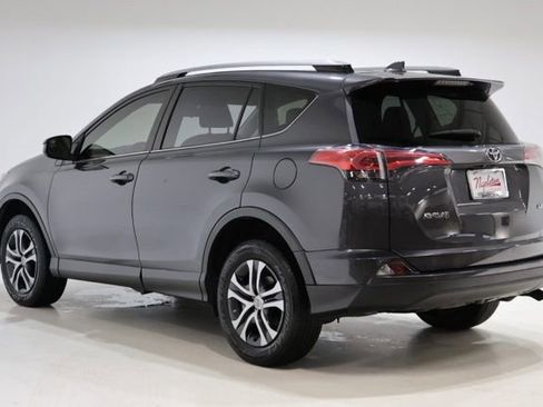 Used 2017 Toyota RAV4 LE FWD image 6