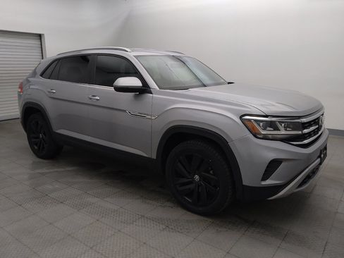 Used 2022 Volkswagen Atlas Cross Sport SE FWD image 11