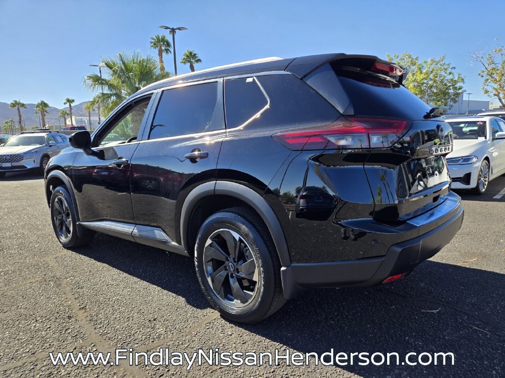 Used 2024 Nissan Rogue SV w/ SV Premium Package FWD image 4