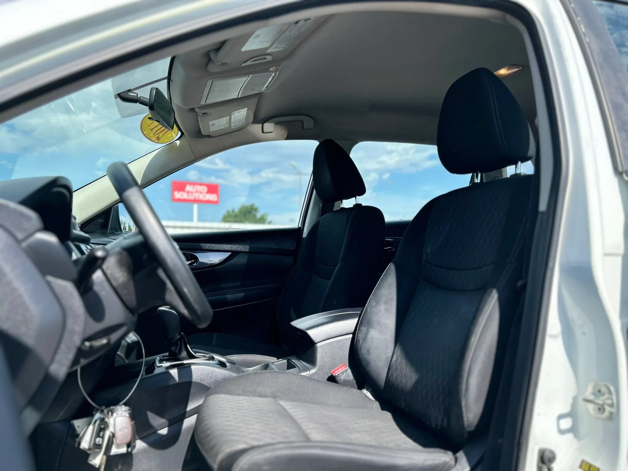Used 2017 Nissan Rogue S AWD/4WD image 20