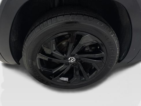 Used 2023 Volkswagen Atlas SE w/ Black Wheel Package FWD image 89