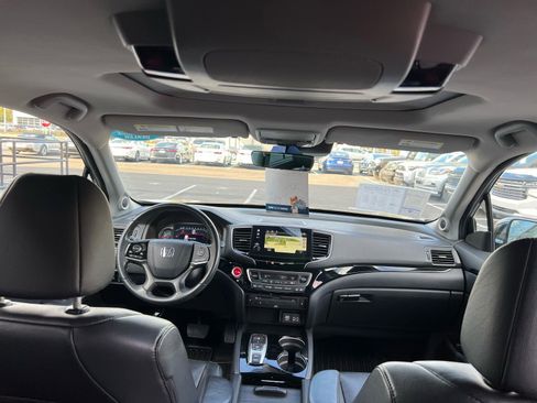 Used 2019 Honda Pilot Touring image 51