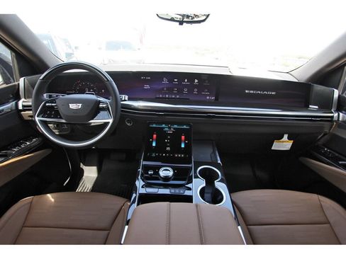 New 2026 Cadillac Escalade Luxury w/ Touring Package AWD/4WD image 9